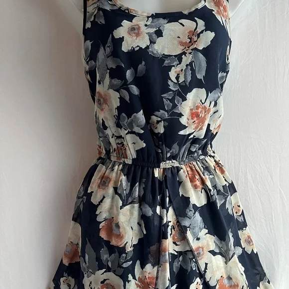 Rue21 Blue and White Pleated Halter Maxi Dress - Picture 4 of 12